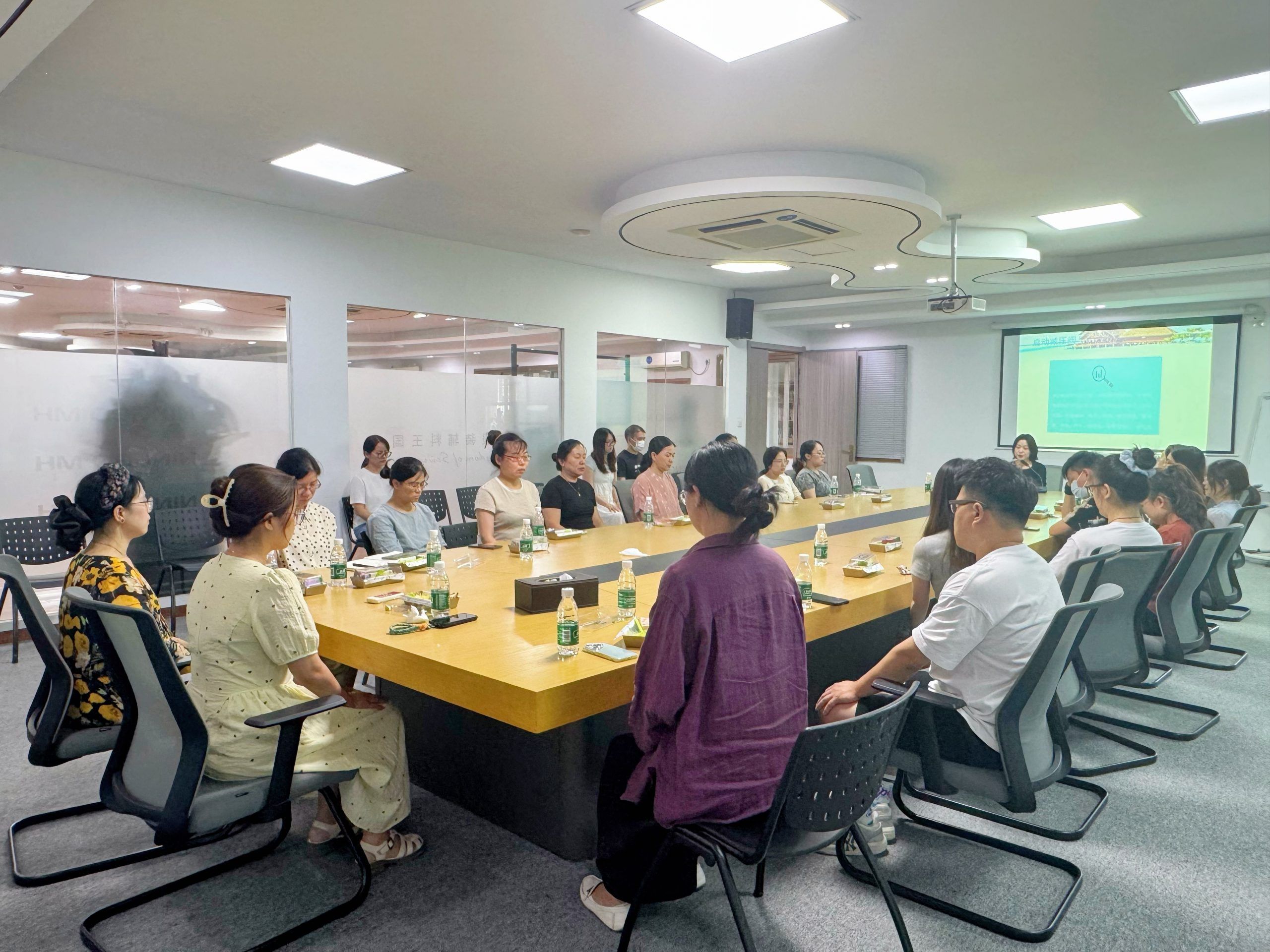 悅納情緒 賦能職場(chǎng) | 國(guó)貿(mào)舉辦心理健康專(zhuān)題沙龍