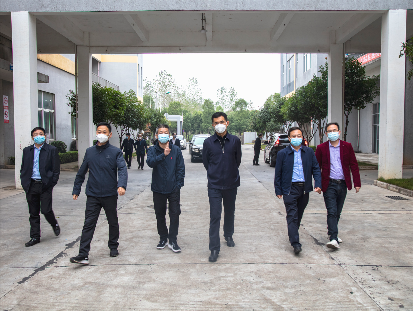 澧縣縣委副書記、縣長王啟武深入湖南萌恒調(diào)研